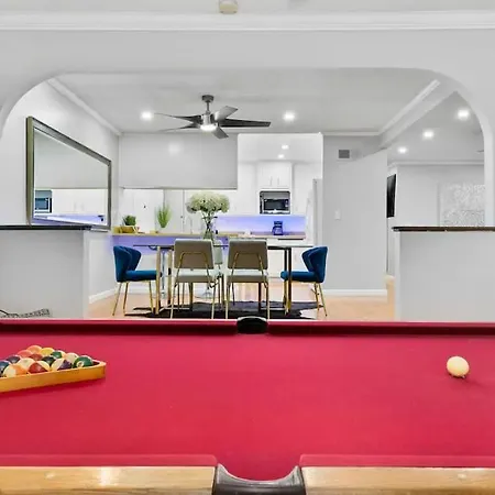 Massive 5Br Resort Style Retreat With Heated Pool